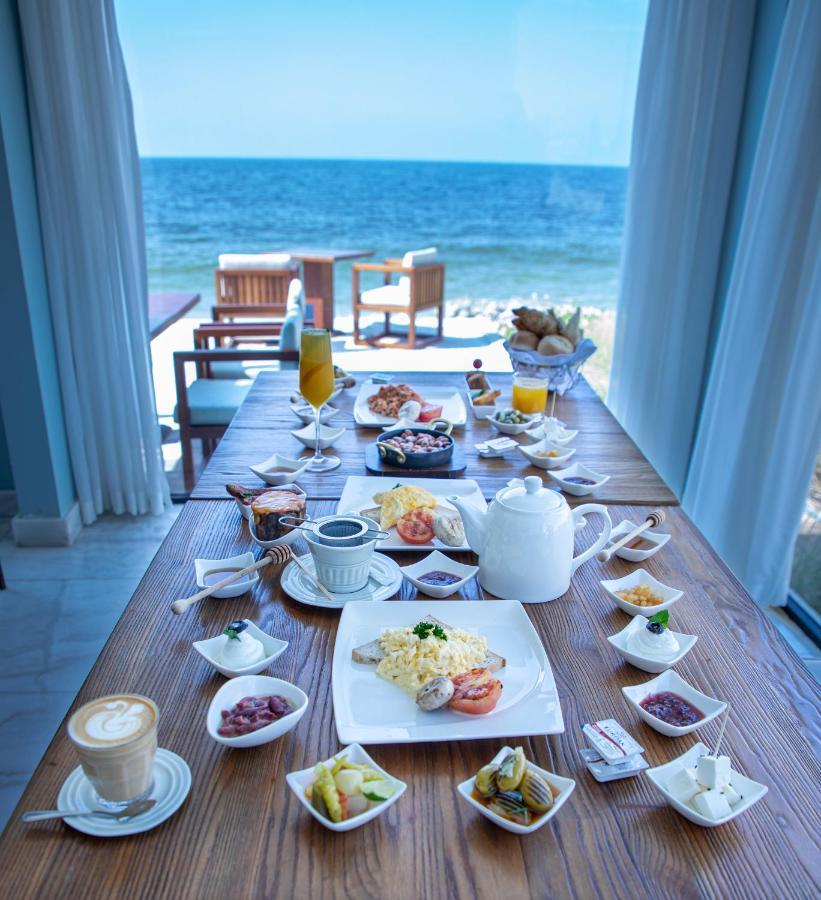 Caravana Beach Resort Al Zorah Ajman Esterno foto