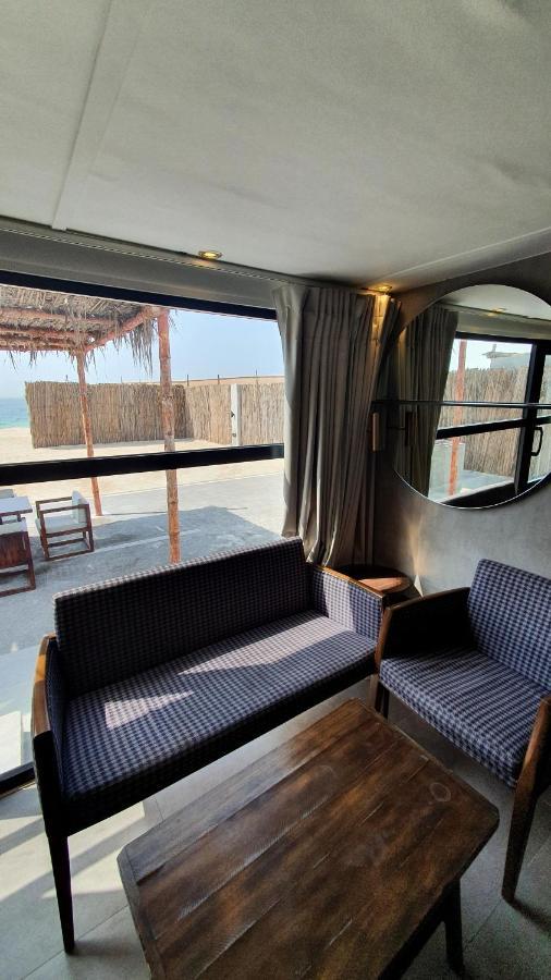 Caravana Beach Resort Al Zorah Ajman Esterno foto
