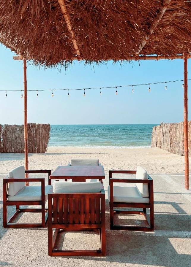 Caravana Beach Resort Al Zorah Ajman Esterno foto